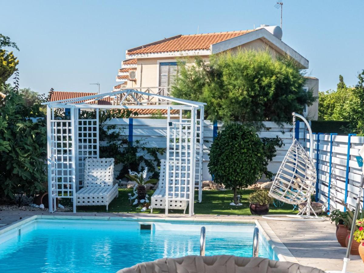 Greek Island Style 2 Bedroom Villa With Pool Next To The Sea Larnaka Exterior foto