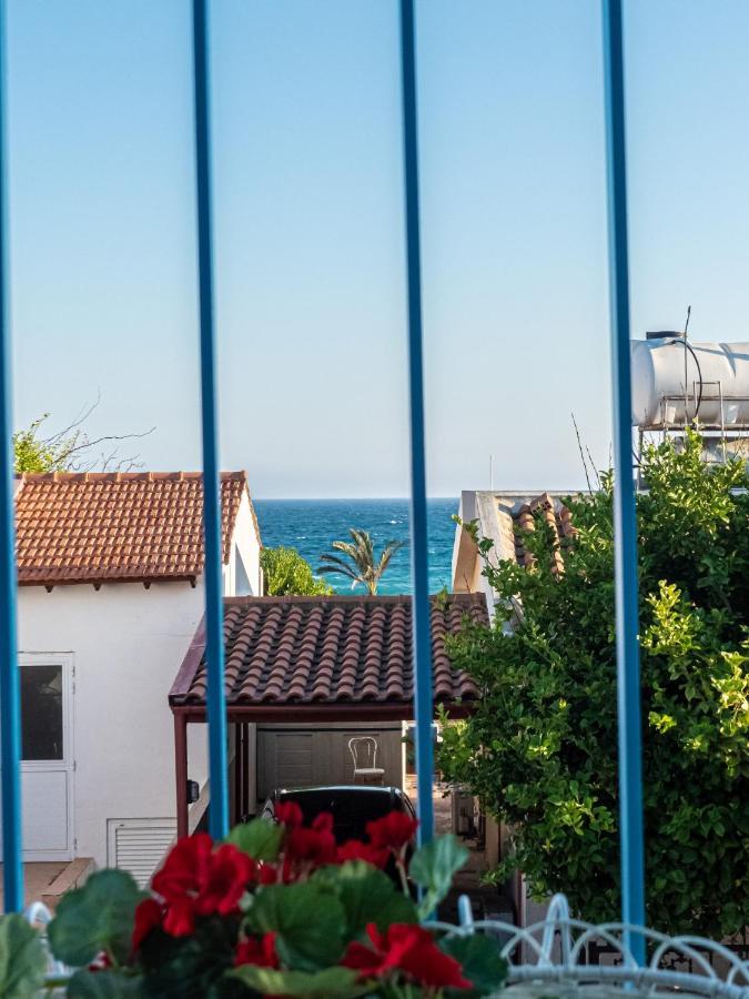Greek Island Style 2 Bedroom Villa With Pool Next To The Sea Larnaka Exterior foto