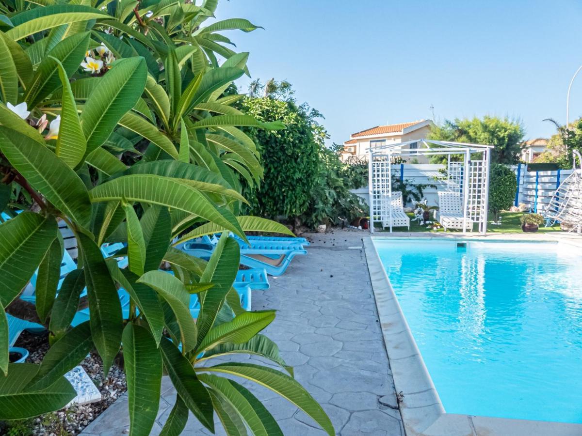 Greek Island Style 2 Bedroom Villa With Pool Next To The Sea Larnaka Exterior foto