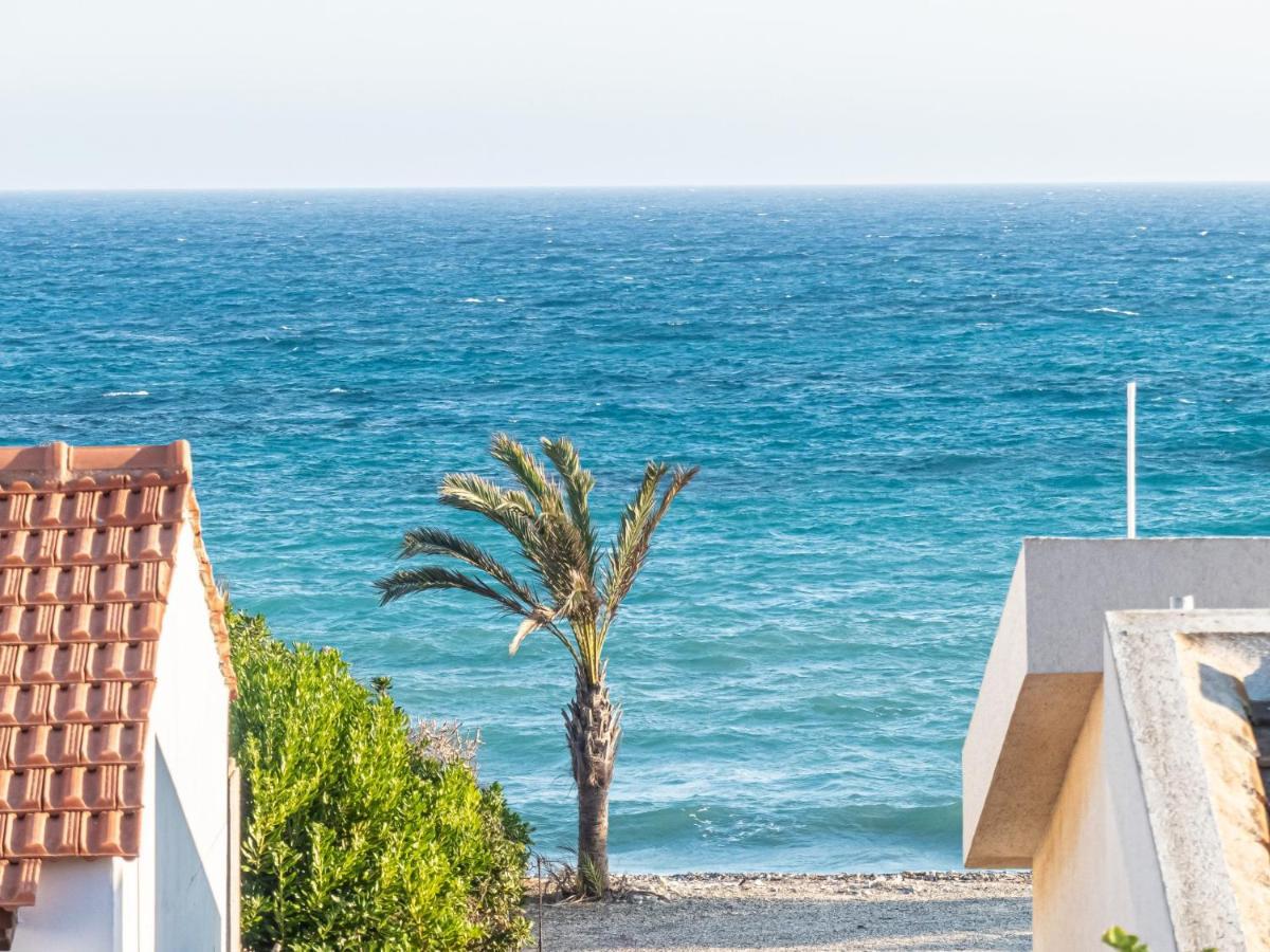 Greek Island Style 2 Bedroom Villa With Pool Next To The Sea Larnaka Exterior foto