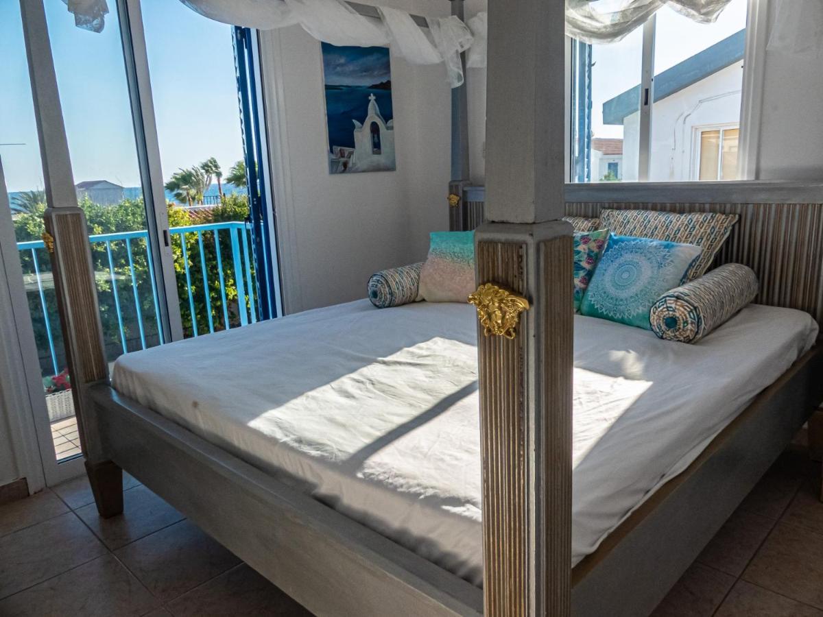 Greek Island Style 2 Bedroom Villa With Pool Next To The Sea Larnaka Exterior foto